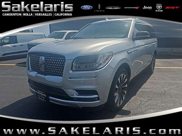 $30550 : 2019 Navigator Select SUV V-6 image 1