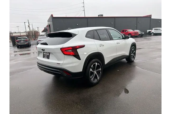 $23980 : Chevrolet Trax 2025 RS 4dr C image 8