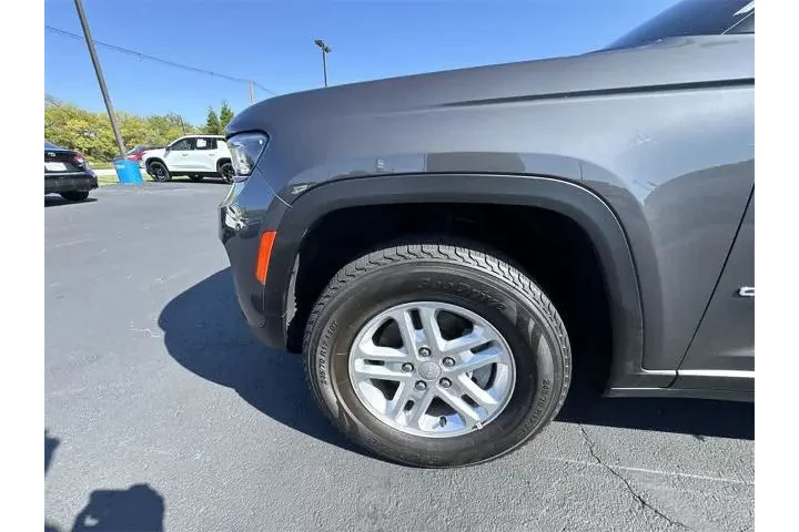 $26399 : Jeep Grand Cherokee 2022 4x4 image 10