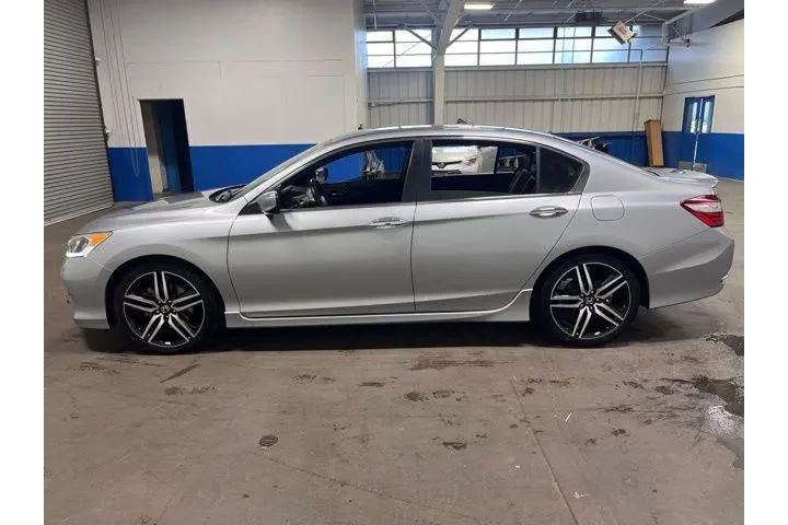 $18930 : Honda Accord 2017 Sport 4dr image 6