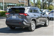 $23845 : Toyota RAV4 2021 XLE 4dr SUV thumbnail
