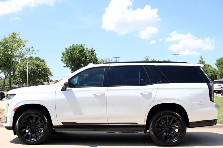 $55550 : 2021 Escalade Sport image 9