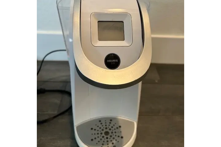 $1 : Huge Garage Sale /Estate Sale image 1