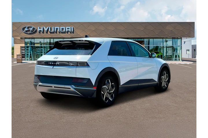 $22988 : Hyundai IONIQ 5 2024 SE 4dr image 7