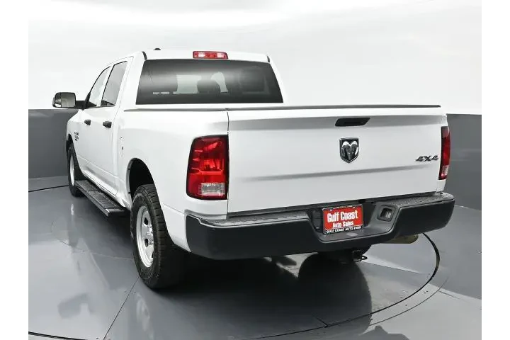 $28594 : Ram 1500 Classic 2021 4x4 Tr image 4