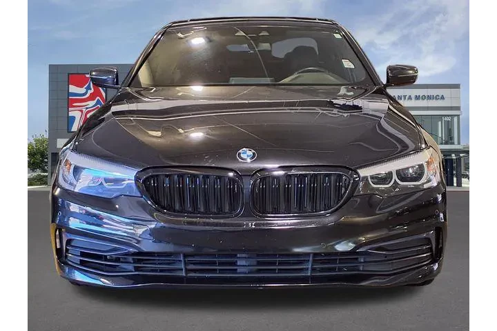 $16998 : BMW 5 Series 2019 530e iPerf image 2