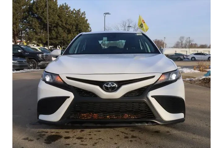 $22977 : Toyota Camry 2024 SE 4dr Sed image 3