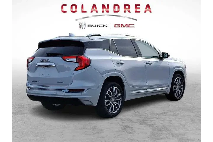 $28521 : GMC Terrain 2023 AWD Denali image 6