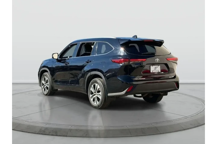 $25298 : Toyota Highlander 2021 AWD X image 5