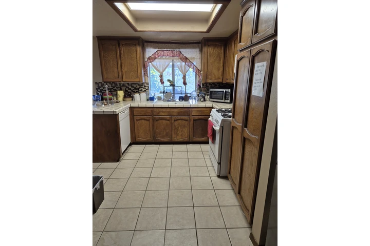 $700 : RENTO cuarto S Fontana image 4