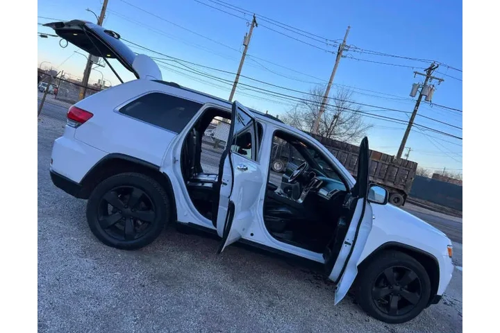 $9900 : 2014 Grand Cherokee Limited image 8