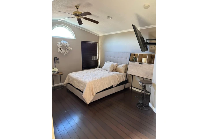 $3700 : RENTÓ CASA EN FONTANA image 6