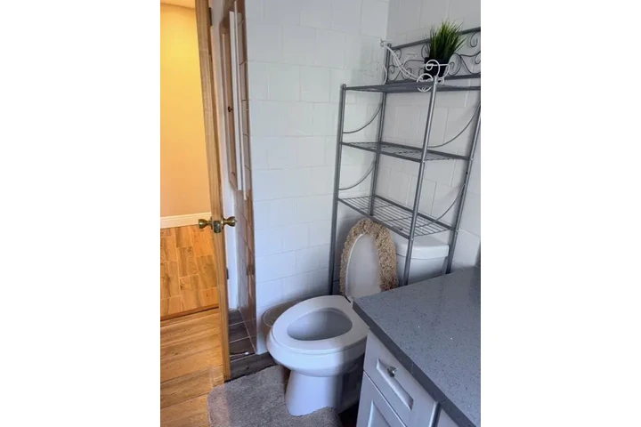 $2600 : LONG BEACH- 2 REC. CONDOMINIO image 5