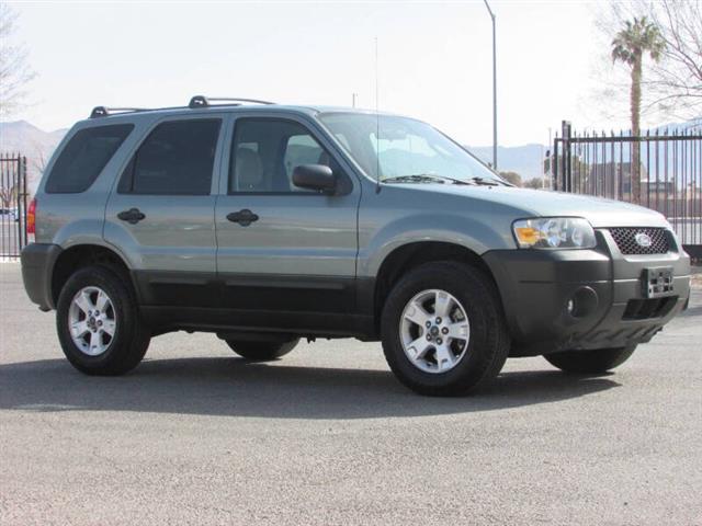 $8995 : 2005 Escape XLT image 1