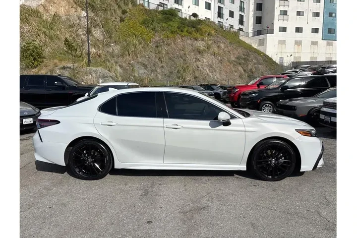 $29898 : Toyota Camry 2024 XSE 4dr Se image 7