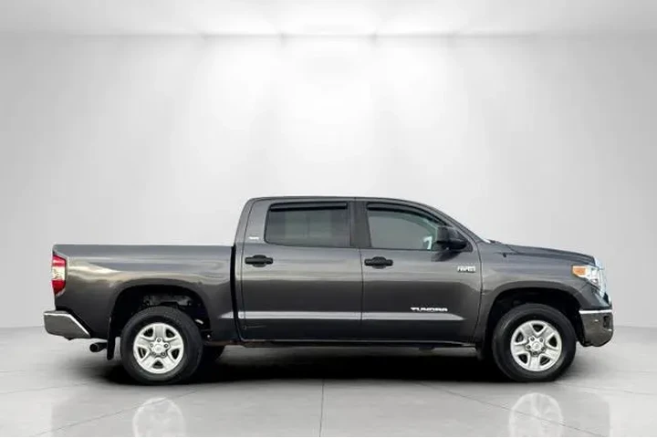 $24995 : Toyota Tundra 2016 4x4 SR5 4 image 2