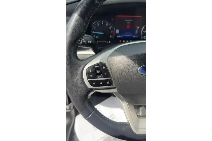 $29889 : Ford Explorer 2022 AWD XLT 4 image 9