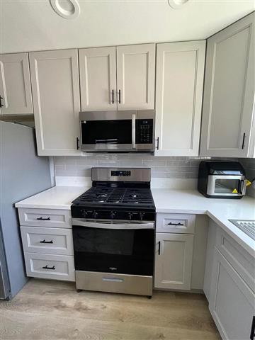 $800 : Furnished Apartment Glendale image 2