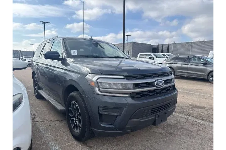 $39995 : Ford Expedition 2024 4x4 XLT image 8