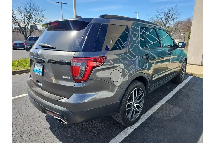 $13313 : Ford Explorer 2016 AWD Sport image 8