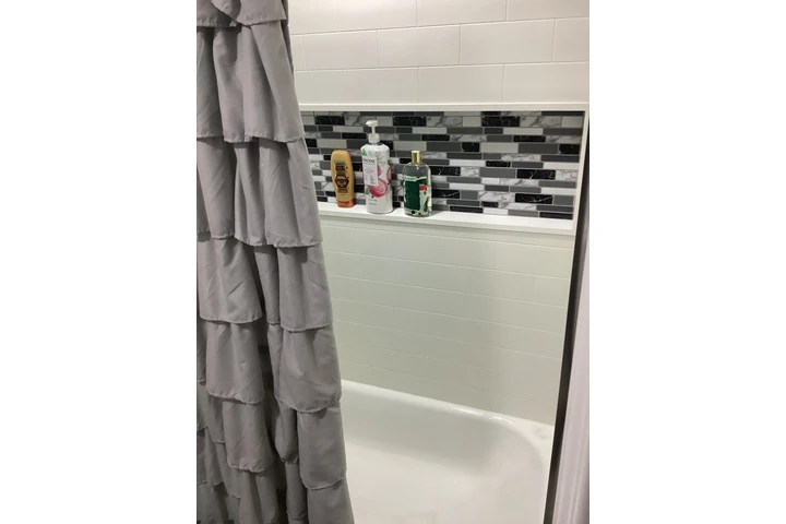 $2890 : Casa Amueblad-2R+2B+Oficina+TV image 6