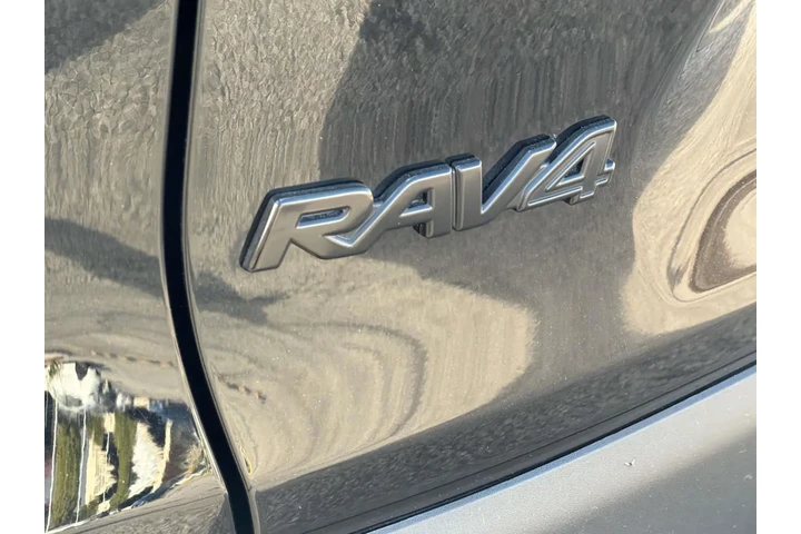$32253 : Toyota RAV4 2025 LE 4dr SUV image 6