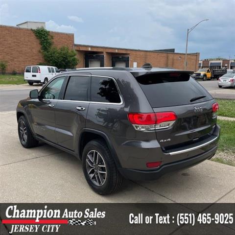 Used 2019 Grand Cherokee Limi image 6