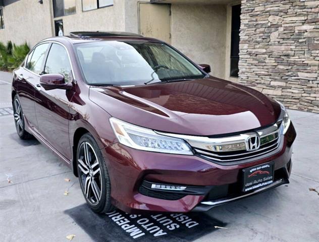 $16950 : 2017 Accord Touring image 8