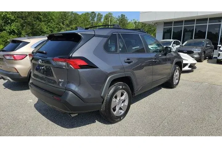 $30999 : Toyota RAV4 2022 XLE 4dr SUV image 3
