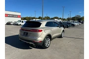 2015 MKC AWD 4dr thumbnail