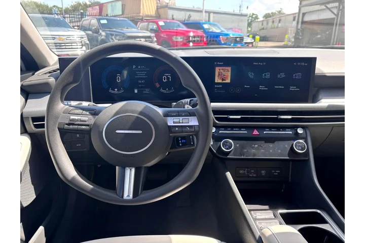 2025 Sonata SEL image 8