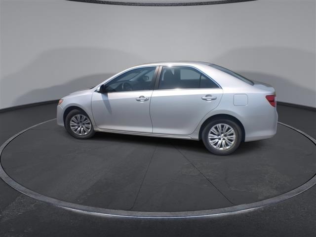 $15400 : PRE-OWNED 2013 TOYOTA CAMRY LE image 6