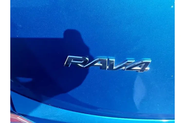 $19500 : Toyota RAV4 2017 SE 4dr SUV image 10