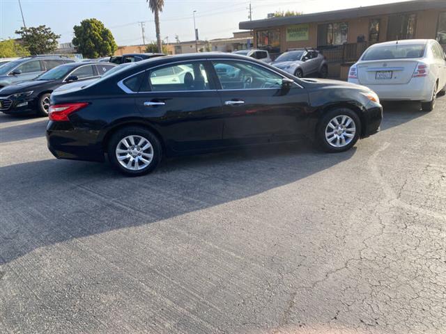 2016 Altima 2.5 S image 4