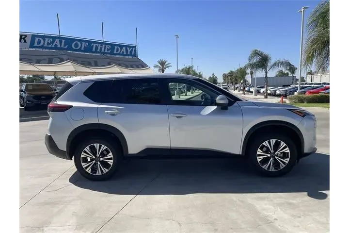 $19767 : Nissan Rogue 2023 SV 4dr Cro image 9