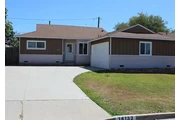 3 BEDROOM HOUSE GARAGE PARKING
