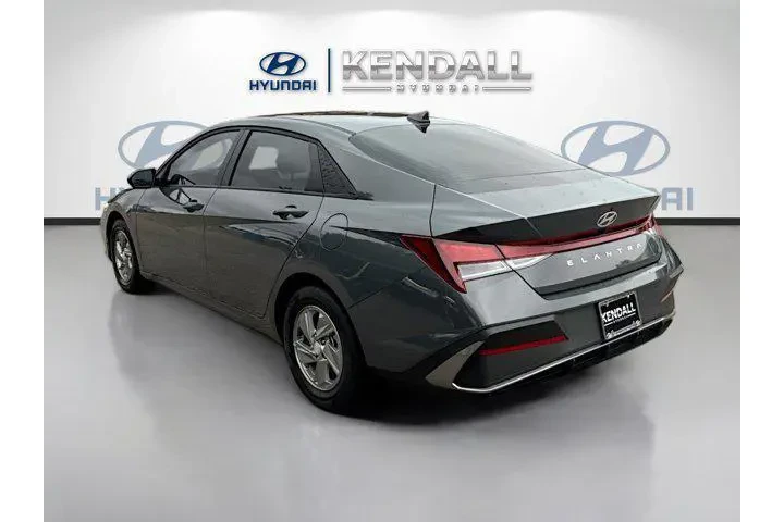 $17999 : Hyundai ELANTRA 2025 SE 4dr image 4