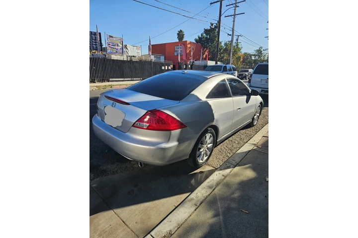 $2400 : Honda Accord 2006 image 3