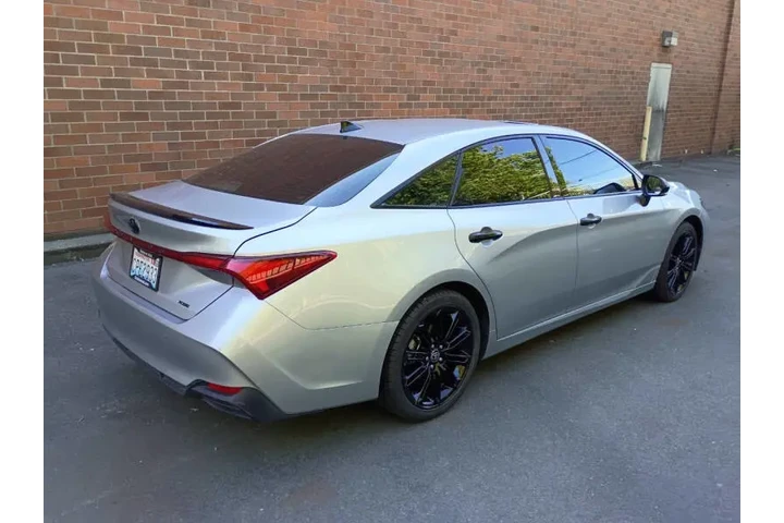 $29900 : 2022 Avalon Hybrid XSE Nights image 6