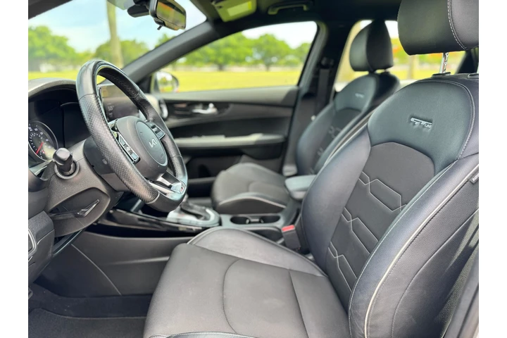 $1490 : Kia Forte GT L image 6