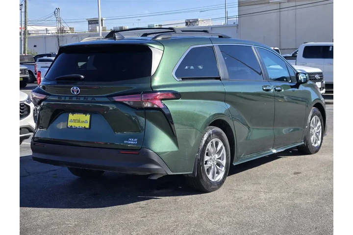 $29892 : Toyota Sienna 2022 XLE 8-Pas image 5