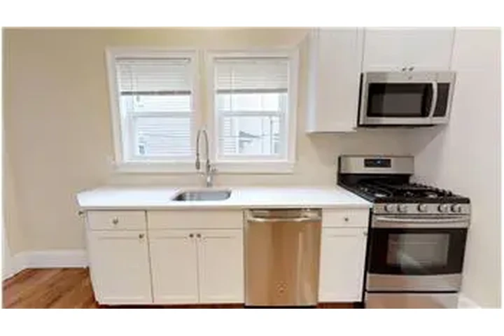 $3900 : Rental property with 2 bedro image 8