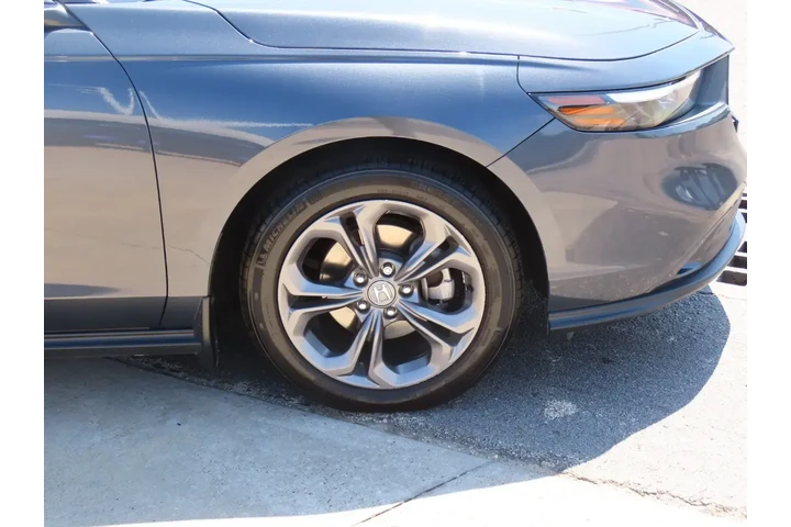 $23999 : Honda Accord 2024 EX 4dr Sed image 9