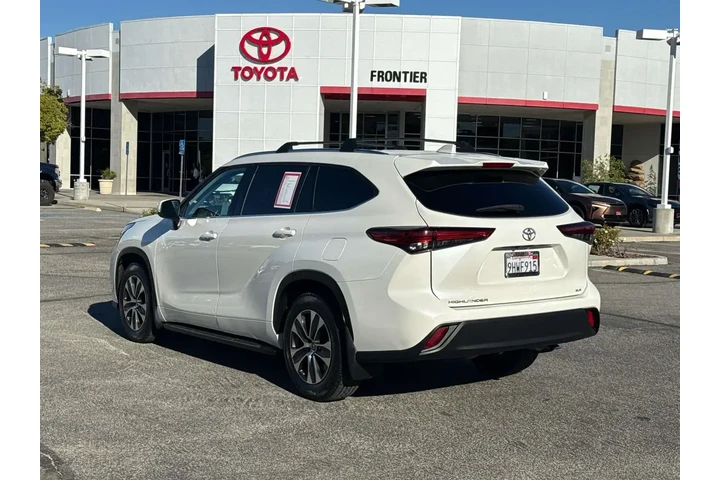 $30980 : Toyota Highlander 2020 XLE 4 image 5