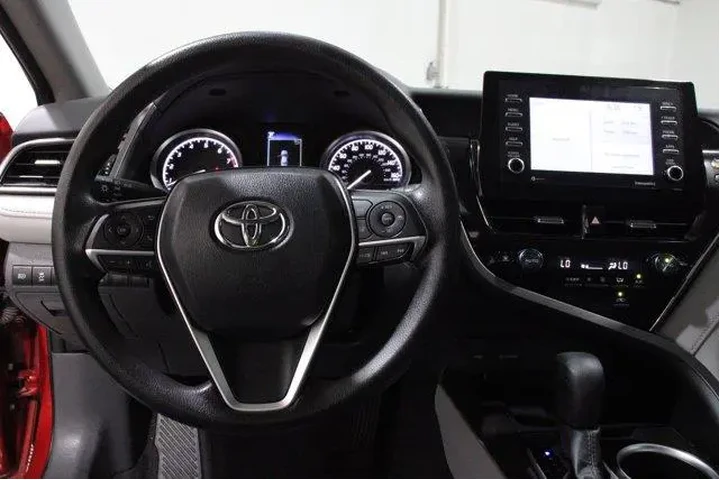 $28983 : Toyota Camry 2024 LE 4dr Sed image 8