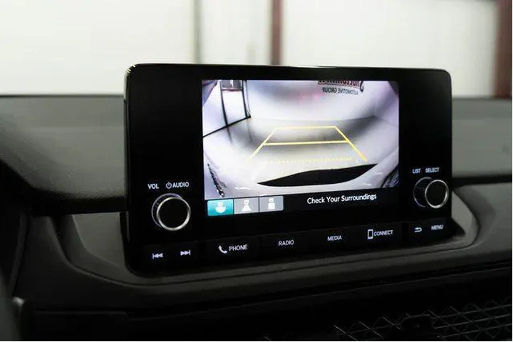 $26195 : Honda Accord 2024 LX 4dr Sed image 4