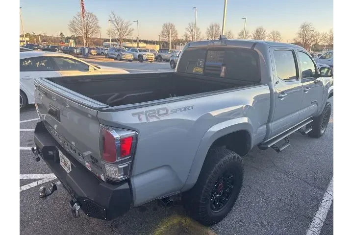 $31998 : Toyota Tacoma 2021 4x2 TRD S image 3