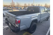 $31998 : Toyota Tacoma 2021 4x2 TRD S thumbnail