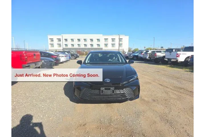 $33900 : Toyota Camry 2026 SE 4dr Sed image 2