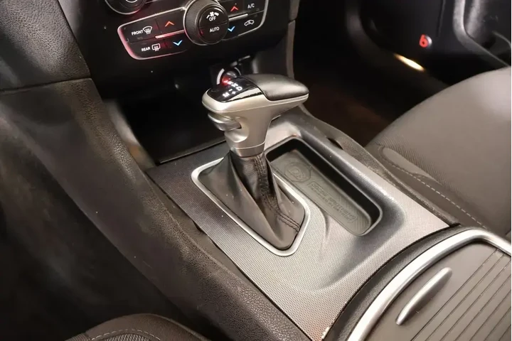 $13773 : Dodge Charger 2015 SXT 4dr S image 8